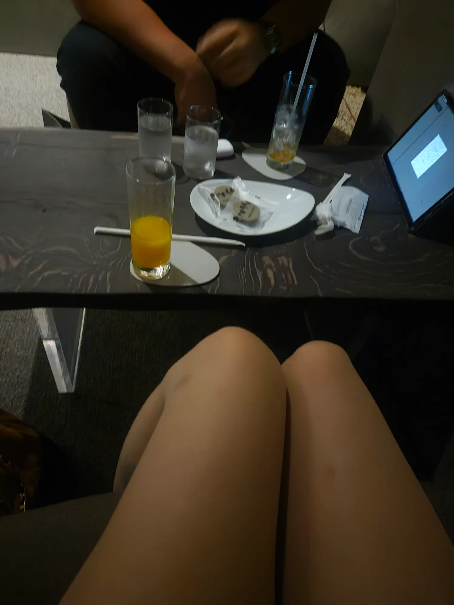 영등포더현대백화점 직원들 남자개존잘많더라구요