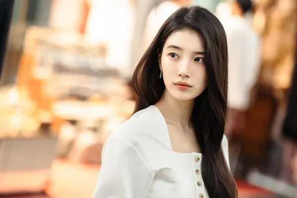 수지도 늙는구나 그래도 여전히 이쁘네2