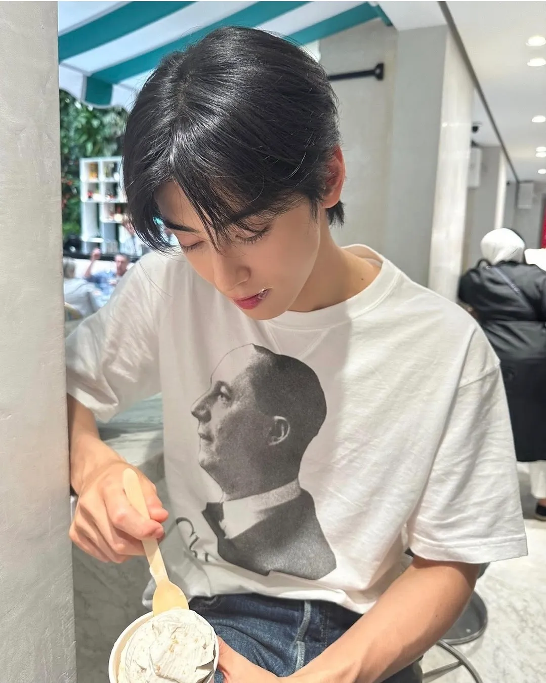 차은우 ㄹㅇ 말안되게 잘생긴거같음3