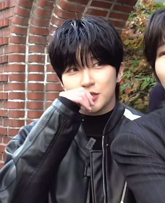 아니 왜 잘생김