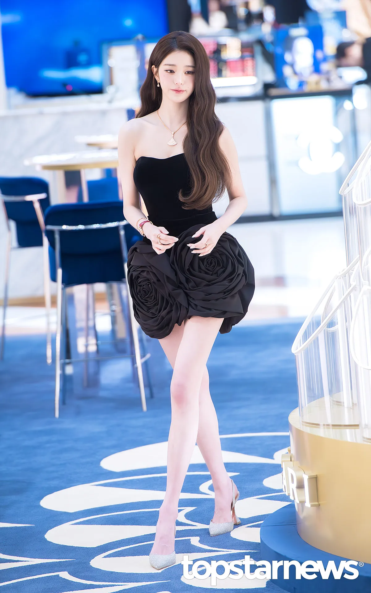 어제 올라왔었던 장원영 다른사진