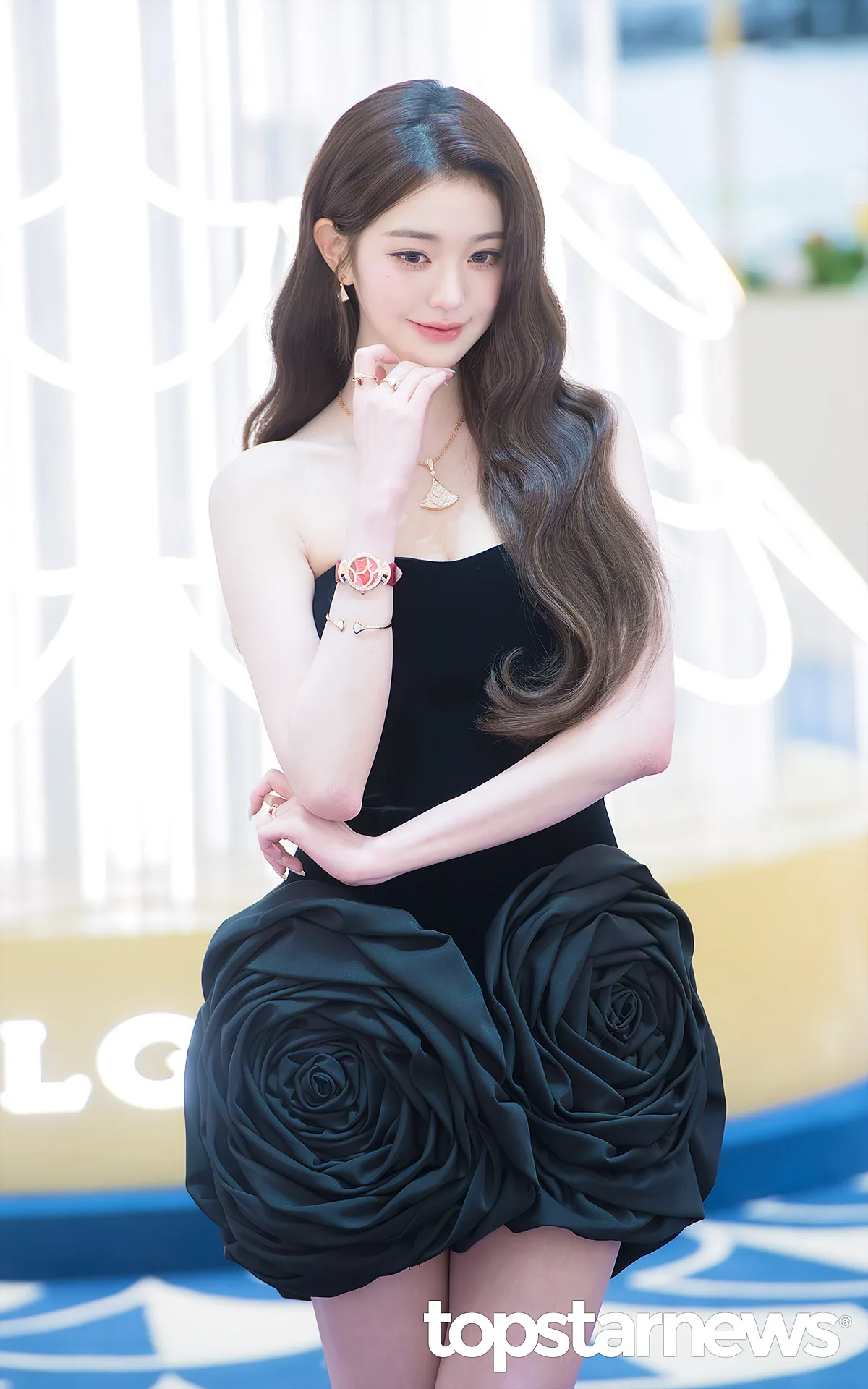 어제 올라왔었던 장원영 다른사진3