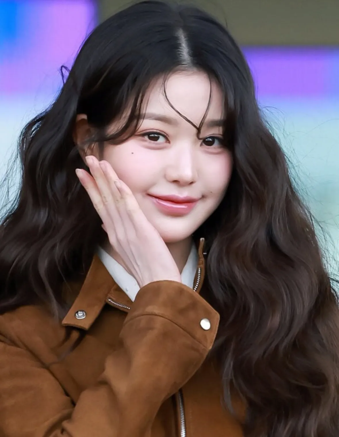 장원영 이번에 살찌우면서 쌍수한번더한거예요?2