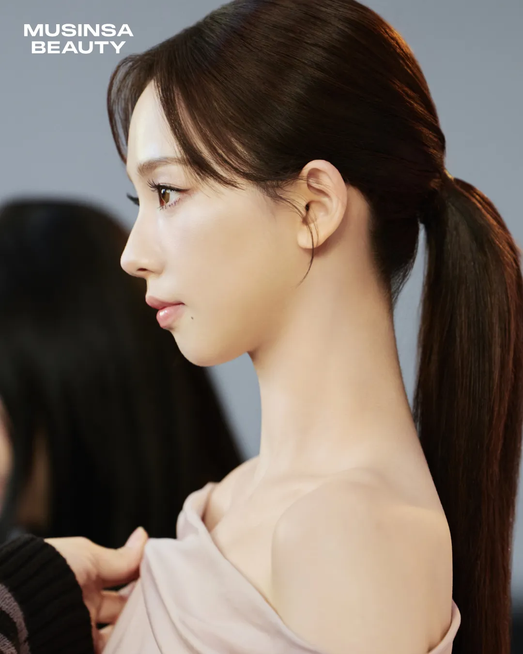 카리나 화보 비하인드 컷2