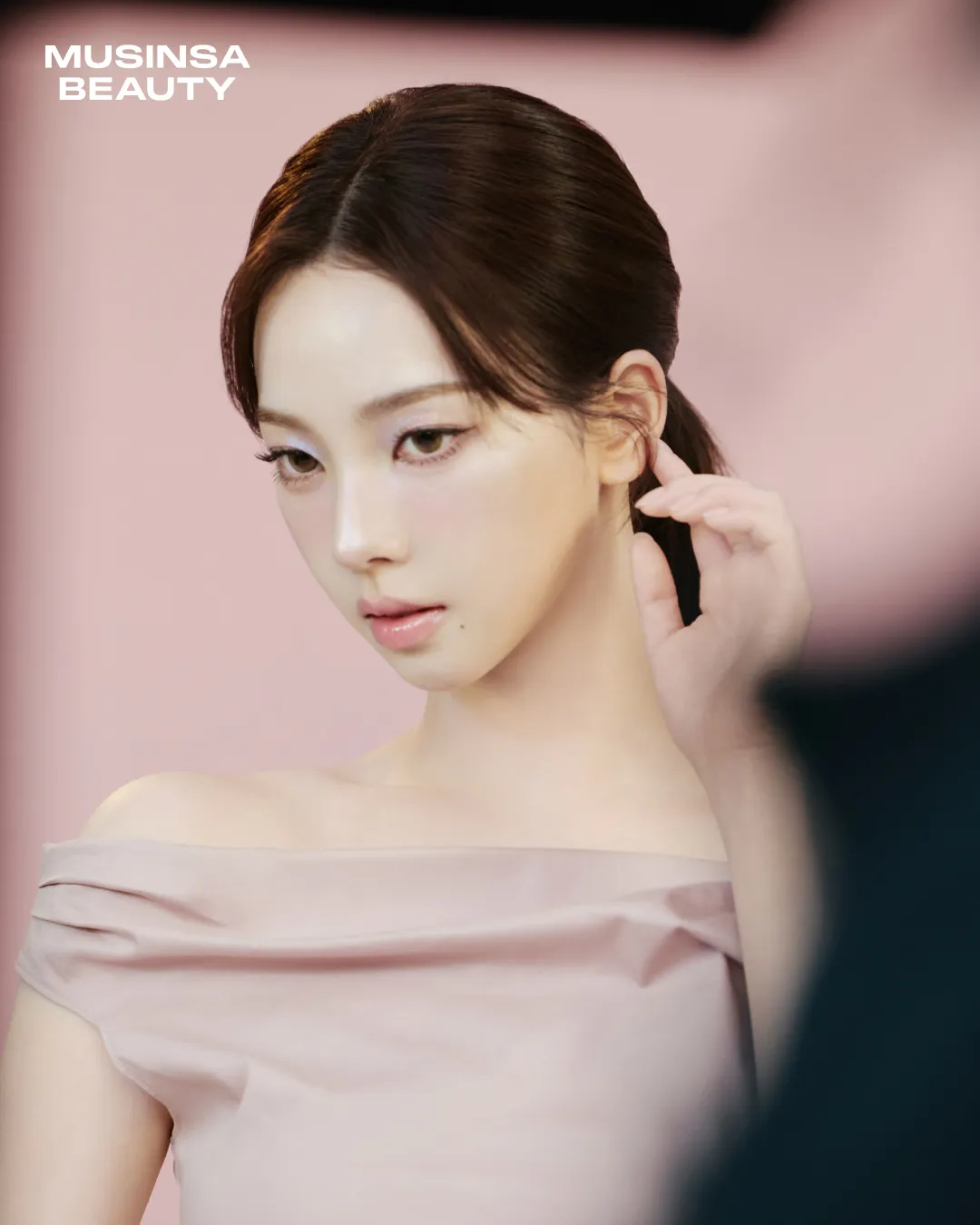 카리나 화보 비하인드 컷3